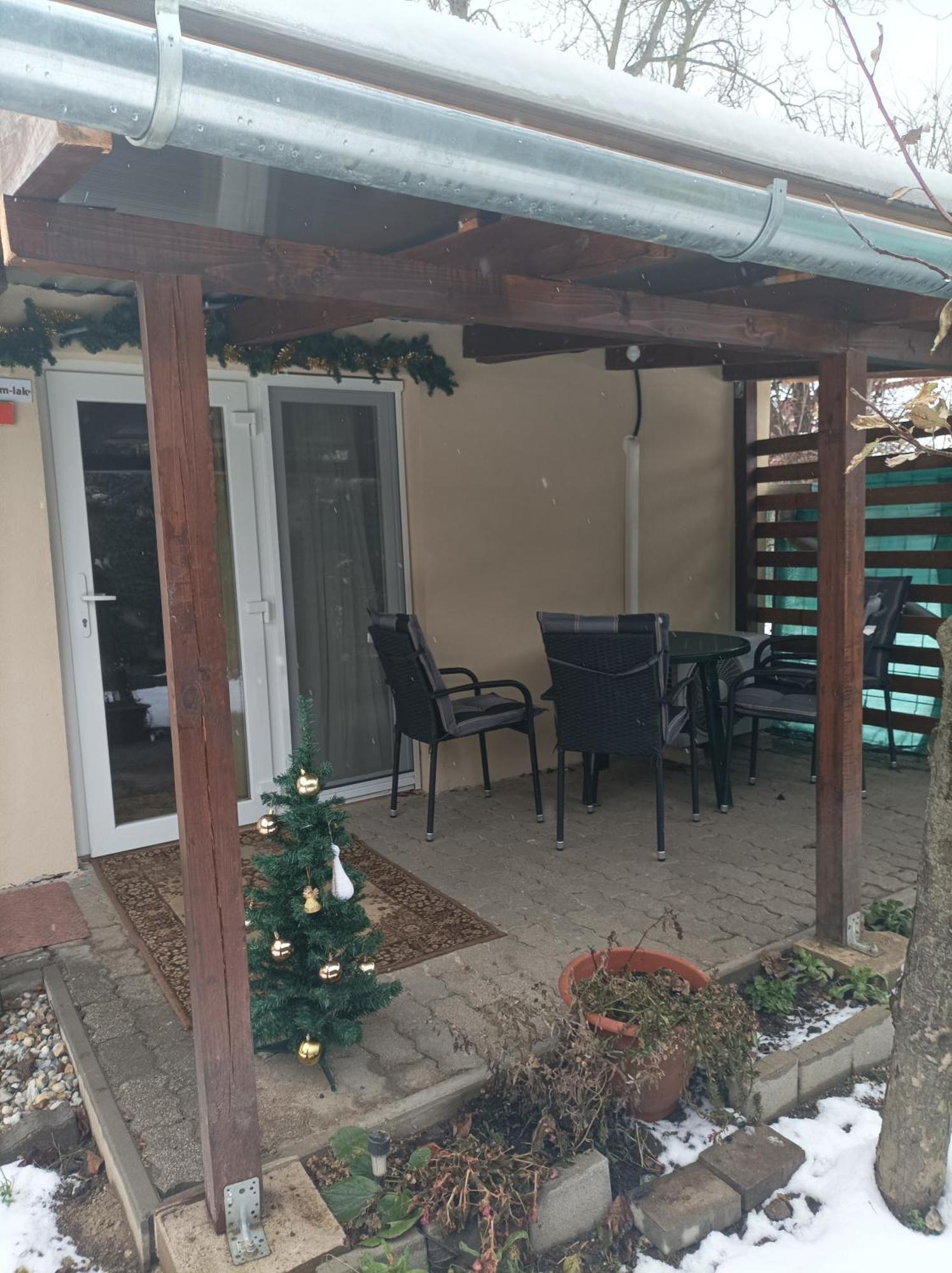 Csilla Apartman Balogunyom Екстериор снимка